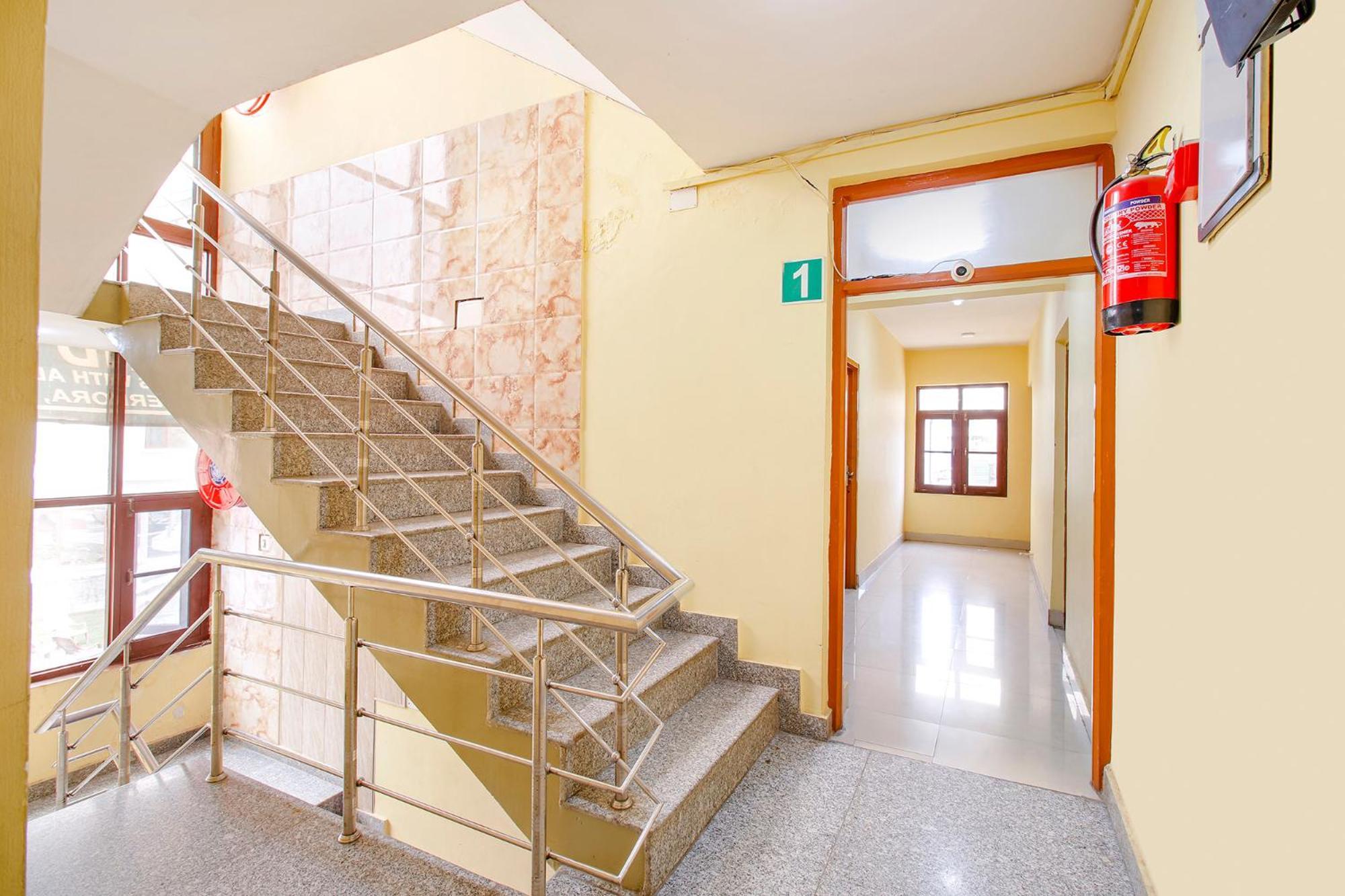 Fabhotel Grand Comforts Haidarpur Exterior foto